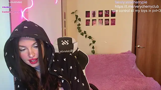 cherry crushhh online show from January 21, 2025, 8:30 am