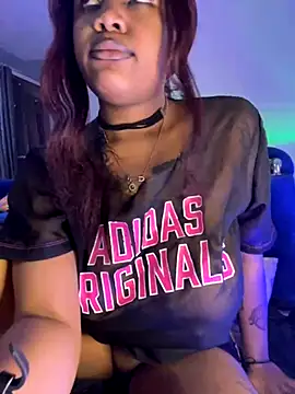 Cherrytowild online show from November 20, 2025, 2:01 am