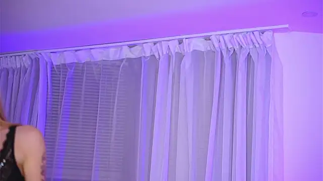 NicoleSarahX online show from December 22, 2024, 11:09 pm