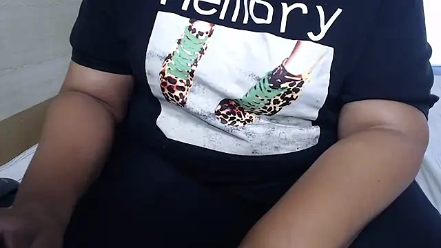BustyThickyAss online show from January 15, 2025, 2:35 pm