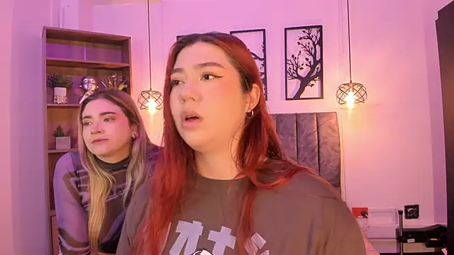 Snapshot of Andy_and_emma chatting on December 28, 2024, 12:45 pm Andy and emma online show from December 28, 2024, 12:45 pm