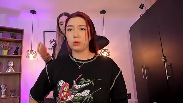 Snapshot of Andy_and_emma chatting on January 13, 2025, 12:45 pm Andy and emma online show from January 13, 2025, 12:45 pm