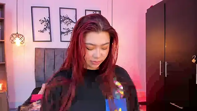 Snapshot of Andy_and_emma chatting on February 1, 2025, 12:47 pm Andy and emma online show from February 1, 2025, 12:47 pm