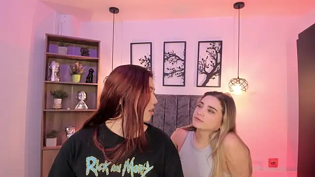 Snapshot of Andy_and_emma chatting on February 5, 2025, 12:49 pm Andy and emma online show from February 5, 2025, 12:49 pm