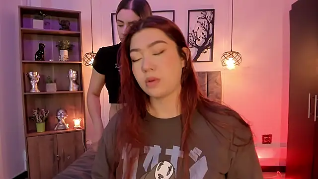 Snapshot of Andy_and_emma chatting on February 11, 2025, 12:48 pm Andy and emma online show from February 11, 2025, 12:48 pm