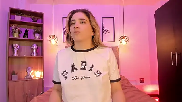 Snapshot of Andy_and_emma chatting on March 14, 2025, 3:47 pm Andy and emma online show from March 14, 2025, 3:47 pm