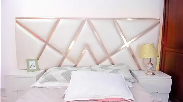 NinnaVous online show from March 7, 2025, 5:38 pm