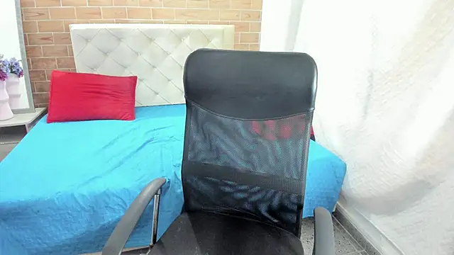 MIKE HUNTER7 online show from February 7, 2025, 5:18 pm