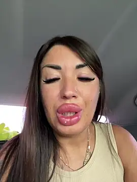 RuslanaXX online show from July 11, 2026, 5:43 am