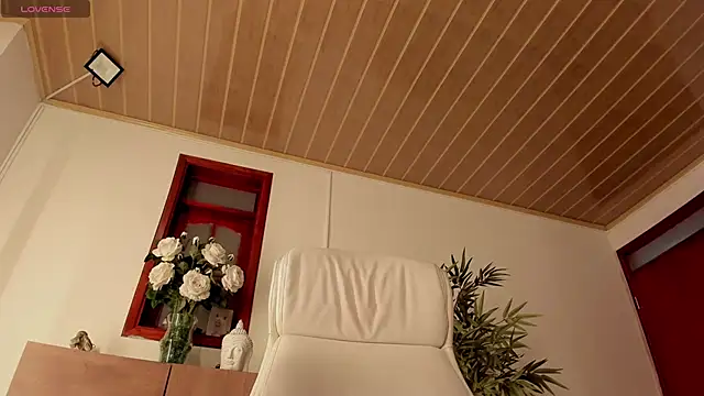 Martina fiit online show from December 5, 2024, 7:27 am