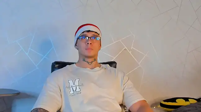 Snapshot of NoahhBrown chatting on December 3, 2024, 3:09 am NoahhBrown online show from December 3, 2024, 3:09 am
