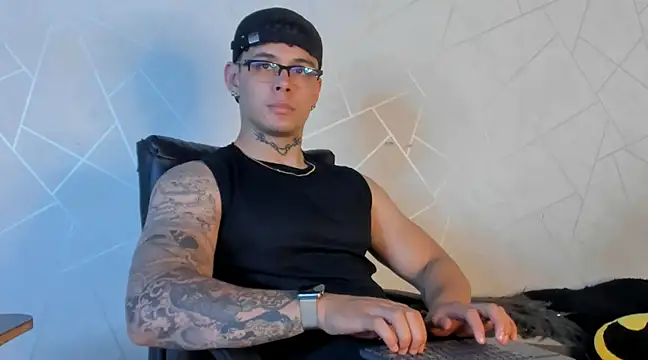 Snapshot of NoahhBrown chatting on December 5, 2024, 3:59 am NoahhBrown online show from December 5, 2024, 3:59 am