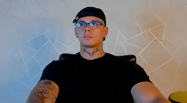Snapshot of NoahhBrown chatting on December 30, 2024, 7:15 am NoahhBrown online show from December 30, 2024, 7:15 am