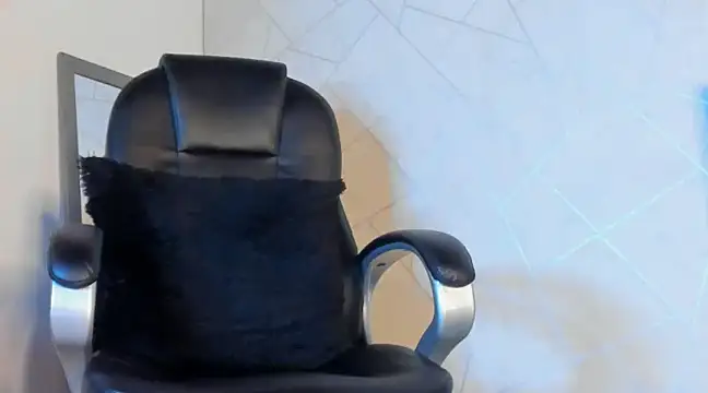Snapshot of NoahhBrown chatting on February 23, 2025, 6:39 am NoahhBrown online show from February 23, 2025, 6:39 am