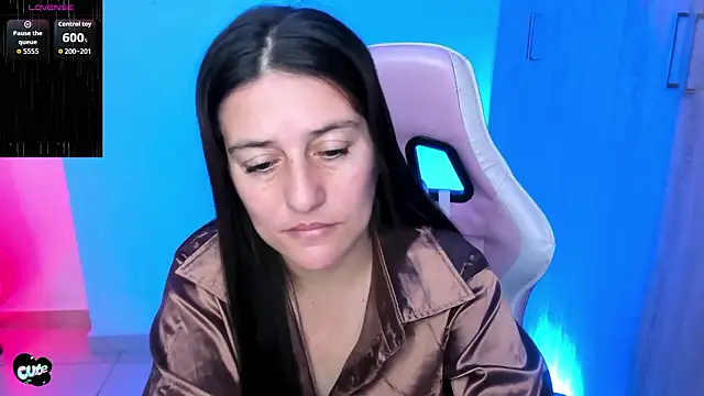 Snapshot of Saskyaa chatting on February 15, 2026, 3:47 am Saskyaa online show from February 15, 2026, 3:47 am