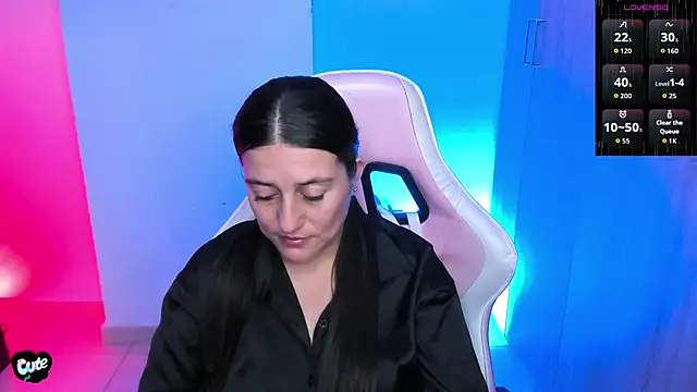 Snapshot of Saskyaa chatting on February 16, 2026, 3:19 pm Saskyaa online show from February 16, 2026, 3:19 pm