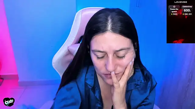 Saskyaa online show from April 28, 2026, 2:33 pm