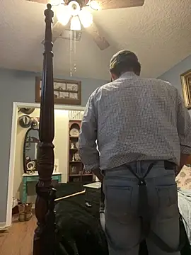 Onesieboy4daddys online show from April 28, 2026, 10:09 am