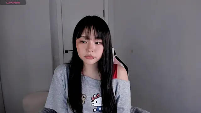 hee young11 online show from October 13, 2025, 7:08 am