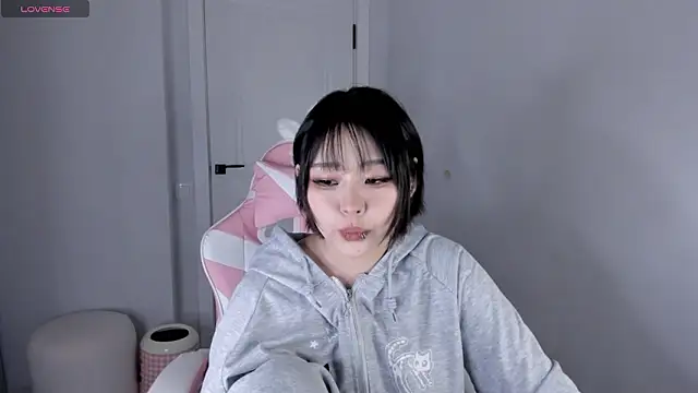 hee young11 online show from February 5, 2026, 10:14 pm