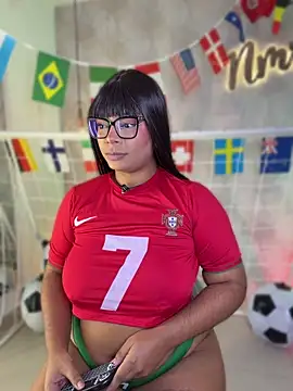 Nicolemorelli2 online show from June 17, 2026, 2:18 pm