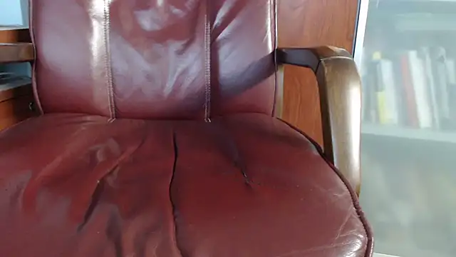smoothandtiny online show from January 17, 2025, 8:13 am