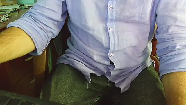 smoothandtiny online show from September 28, 2025, 7:14 am