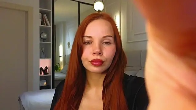 Lina-hill online show from May 2, 2026, 9:47 am