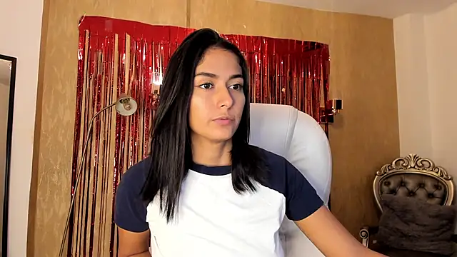 Snapshot of your_khloe chatting on January 3, 2025, 2:19 pm your khloe online show from January 3, 2025, 2:19 pm