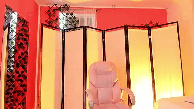 Snapshot of your_khloe chatting on September 15, 2025, 1:22 pm your khloe online show from September 15, 2025, 1:22 pm