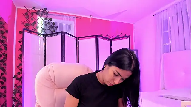 Snapshot of your_khloe chatting on September 22, 2025, 12:18 pm your khloe online show from September 22, 2025, 12:18 pm