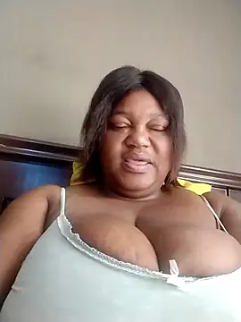 MATUREBUSSTY online show from October 2, 2025, 5:03 am