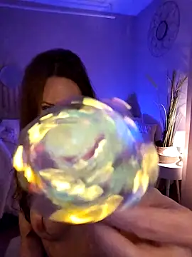 Luna Kitanna online show from May 9, 2026, 1:55 am