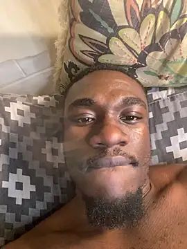 Snapshot of Pinepool21 chatting on October 28, 2025, 6:32 pm Pinepool21 online show from October 28, 2025, 6:32 pm