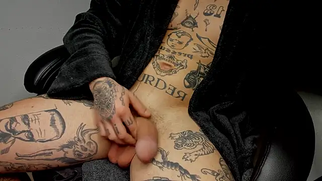 layneinchains online show from December 4, 2024, 11:02 pm