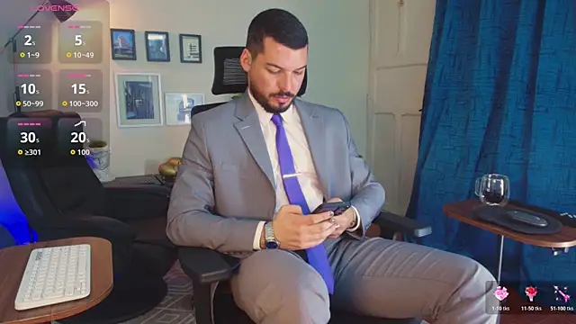 Snapshot of HenryBenso chatting on April 25, 2026, 5:54 pm HenryBenso online show from April 25, 2026, 5:54 pm