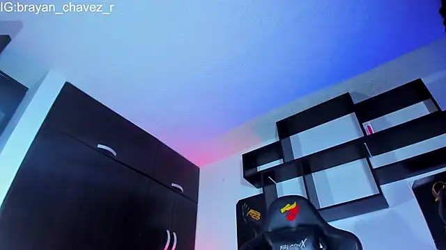 Snapshot of innsolemnia chatting on February 5, 2025, 9:57 am innsolemnia online show from February 5, 2025, 9:57 am