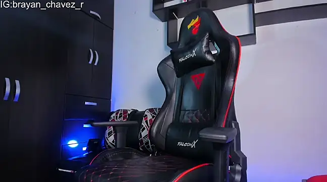 Snapshot of innsolemnia chatting on February 14, 2025, 3:33 am innsolemnia online show from February 14, 2025, 3:33 am