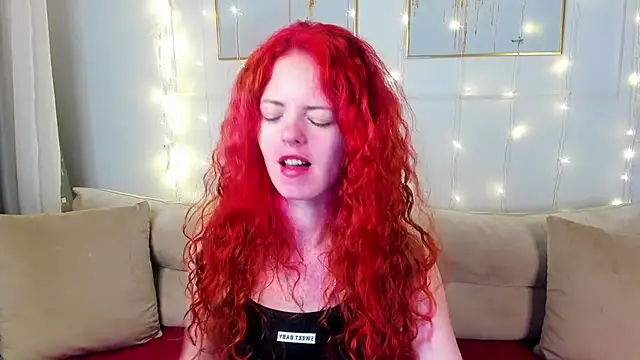 RubyAttwood online show from December 31, 2024, 6:48 am