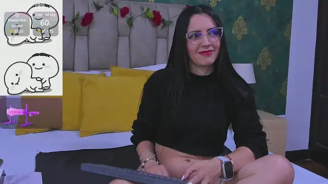 SuzanSmithh online show from November 20, 2025, 11:10 am