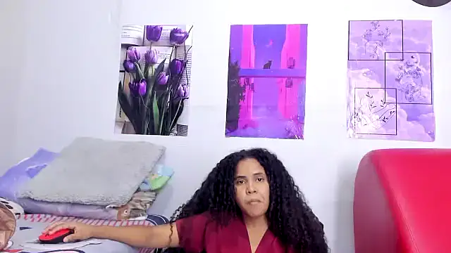makena18 online show from December 15, 2024, 1:22 pm