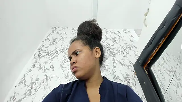 makena18 online show from October 28, 2025, 1:58 pm