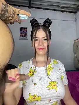 Snapshot of Hotnightsexxx chatting on December 6, 2024, 10:52 pm Hotnightsexxx online show from December 6, 2024, 10:52 pm