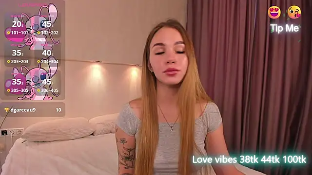 Snapshot of Tracy-Taylor chatting on January 30, 2025, 4:58 am Tracy-Taylor online show from January 30, 2025, 4:58 am