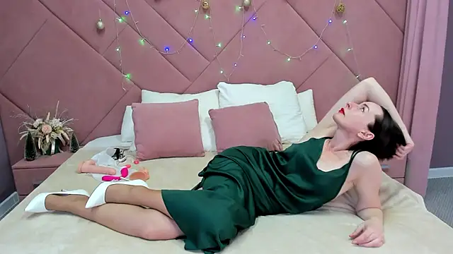 Jaqueline Richardson online show from December 29, 2024, 6:38 pm