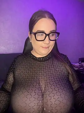 Snapshot of GabiBoobs chatting on June 4, 2026, 5:41 pm GabiBoobs online show from June 4, 2026, 5:41 pm