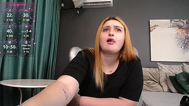 KelsyCarter online show from March 18, 2025, 4:58 am