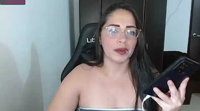 Snapshot of natashasmithe chatting on December 10, 2024, 3:09 am natashasmithe online show from December 10, 2024, 3:09 am