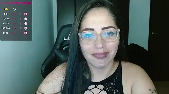 Snapshot of natashasmithe chatting on December 15, 2024, 6:51 am natashasmithe online show from December 15, 2024, 6:51 am