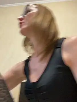 LauraDavis online show from April 25, 2026, 4:15 pm